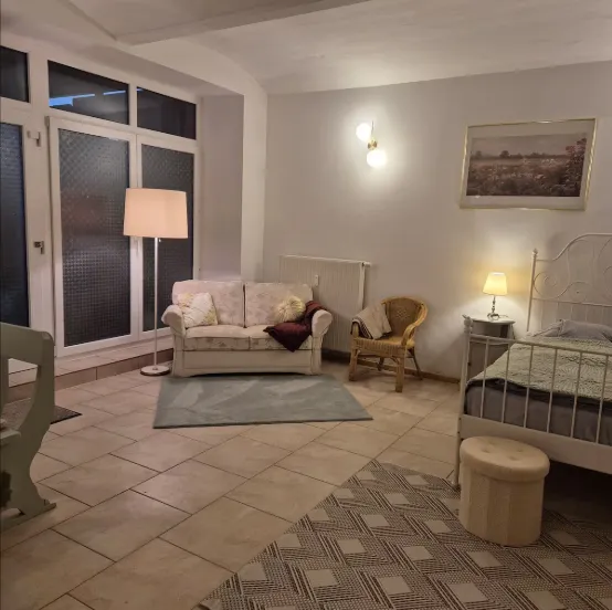 Wohnen mit Charakter: Saniertes Apartment in Kreuzberg — photo 1